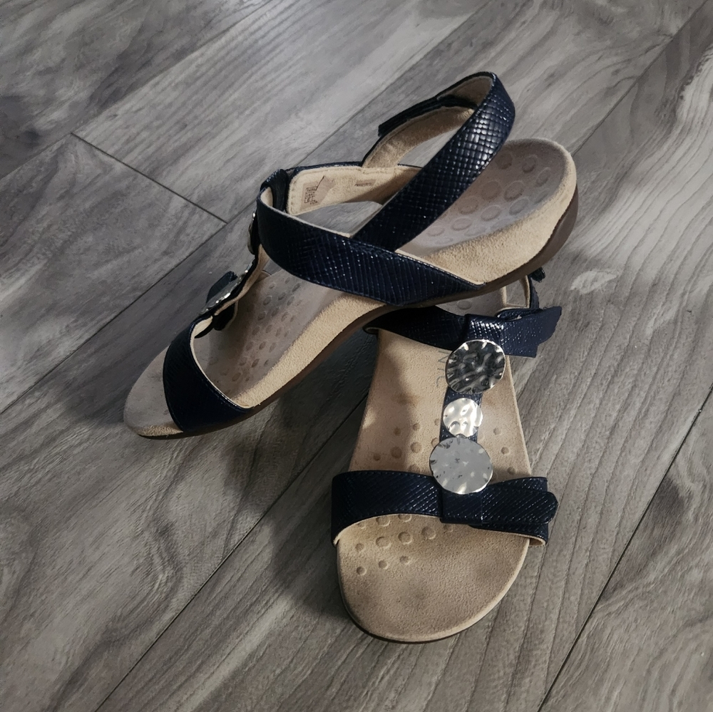 Vionic Farra Lizard Adjustable Sandals Size 6 - image 4